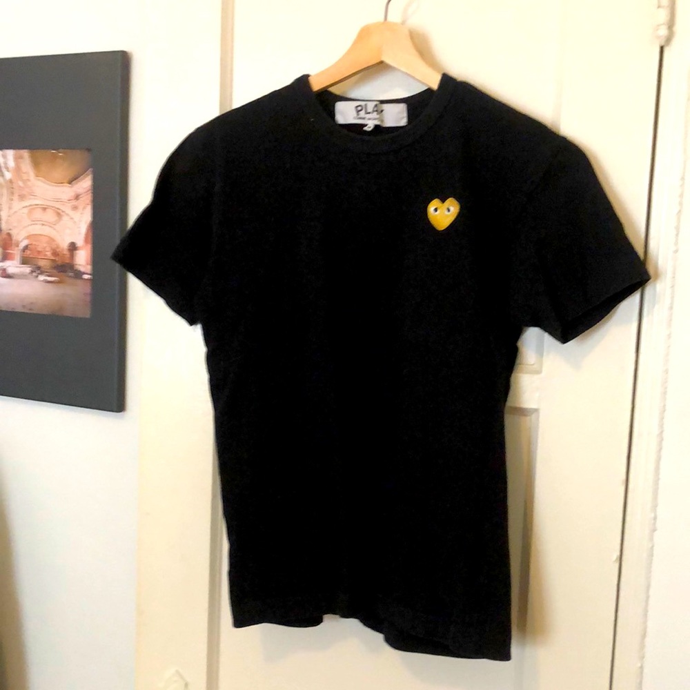 Comme des garçons play black t shirt.  Size medium